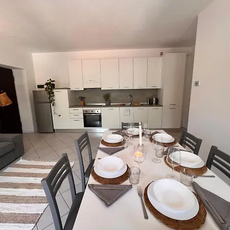 Torriggia House - By My In Como לאליו